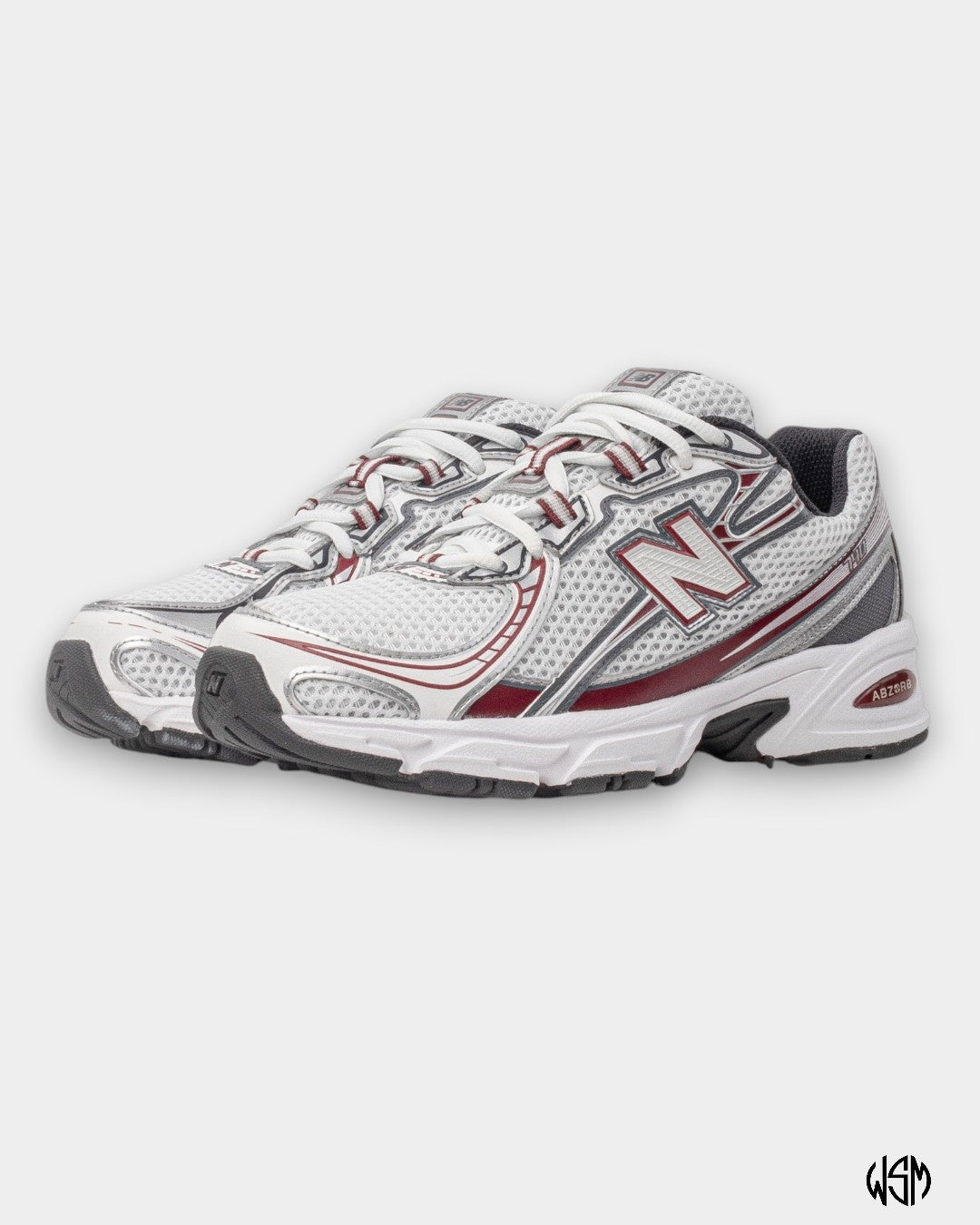 NEW BALANCE 740