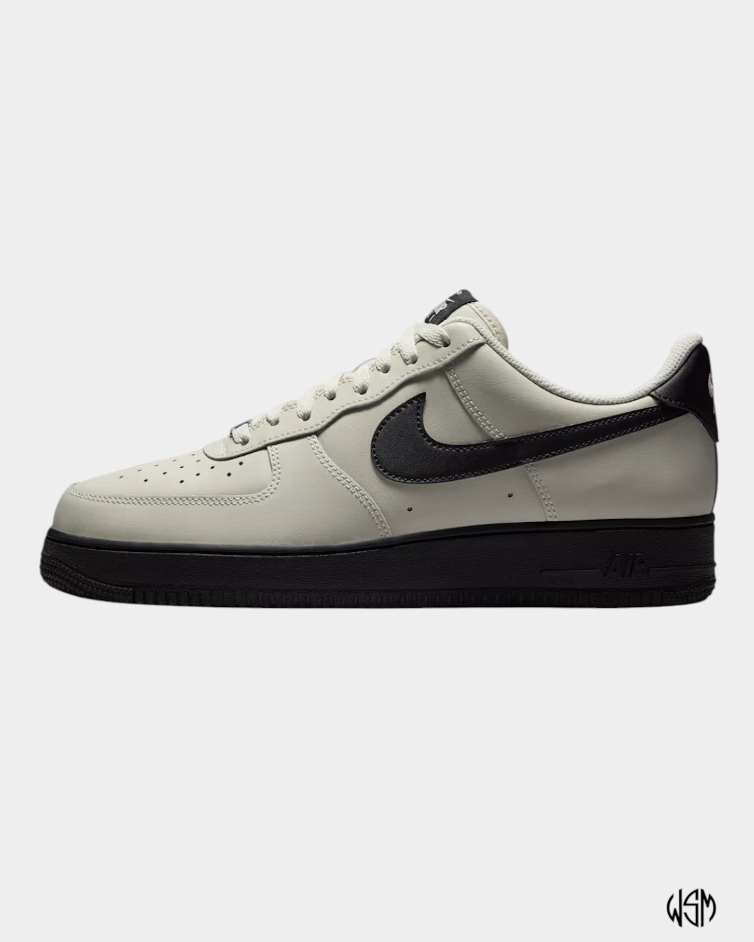 NIKE AIR FORCE 1'07