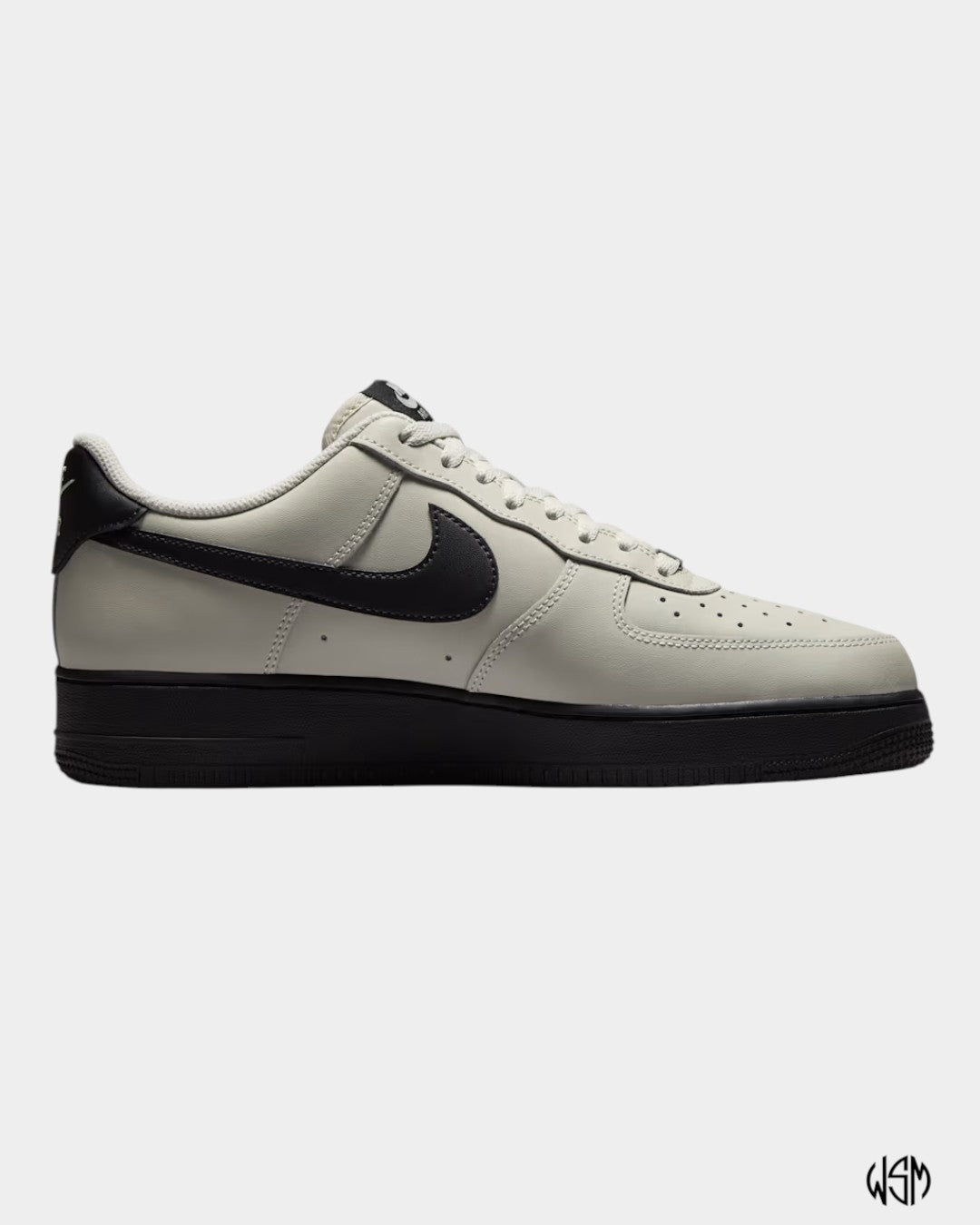 NIKE AIR FORCE 1'07